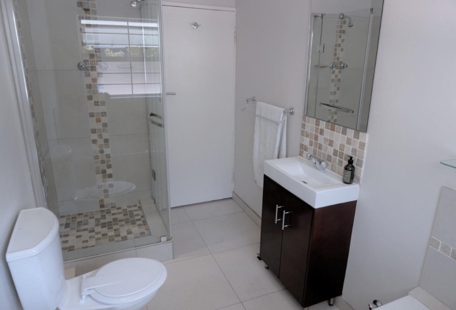 To Let 2 Bedroom Property for Rent in Camps Bay Western Cape